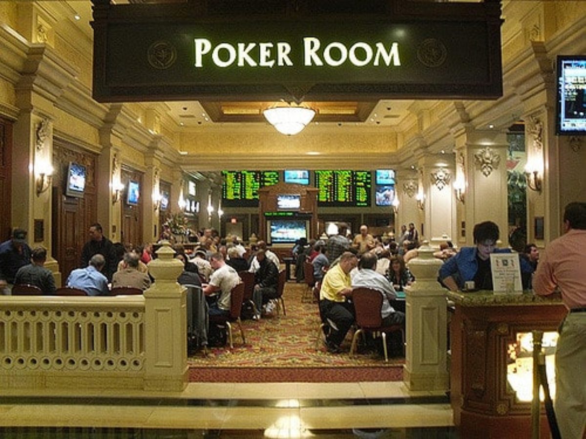Mandalay Bay Poker Room: Small but Chock Full of Action
