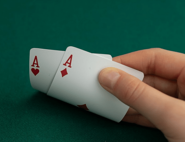 How to Play Texas Holdem Online - Learn & Play